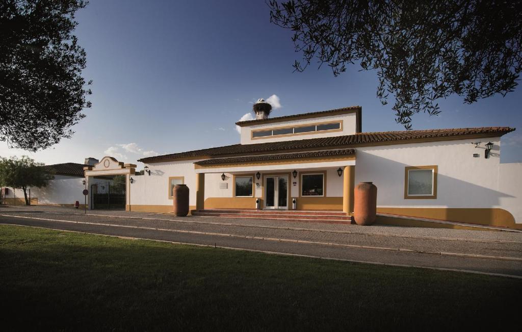 Vila Gale Alentejo Vineyard - Clube De Campo Hotel Albernoa Exterior photo